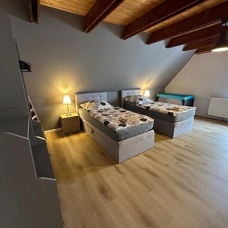 Ferienwohnung Bei Schwarzkopf Nordenham Esterno foto