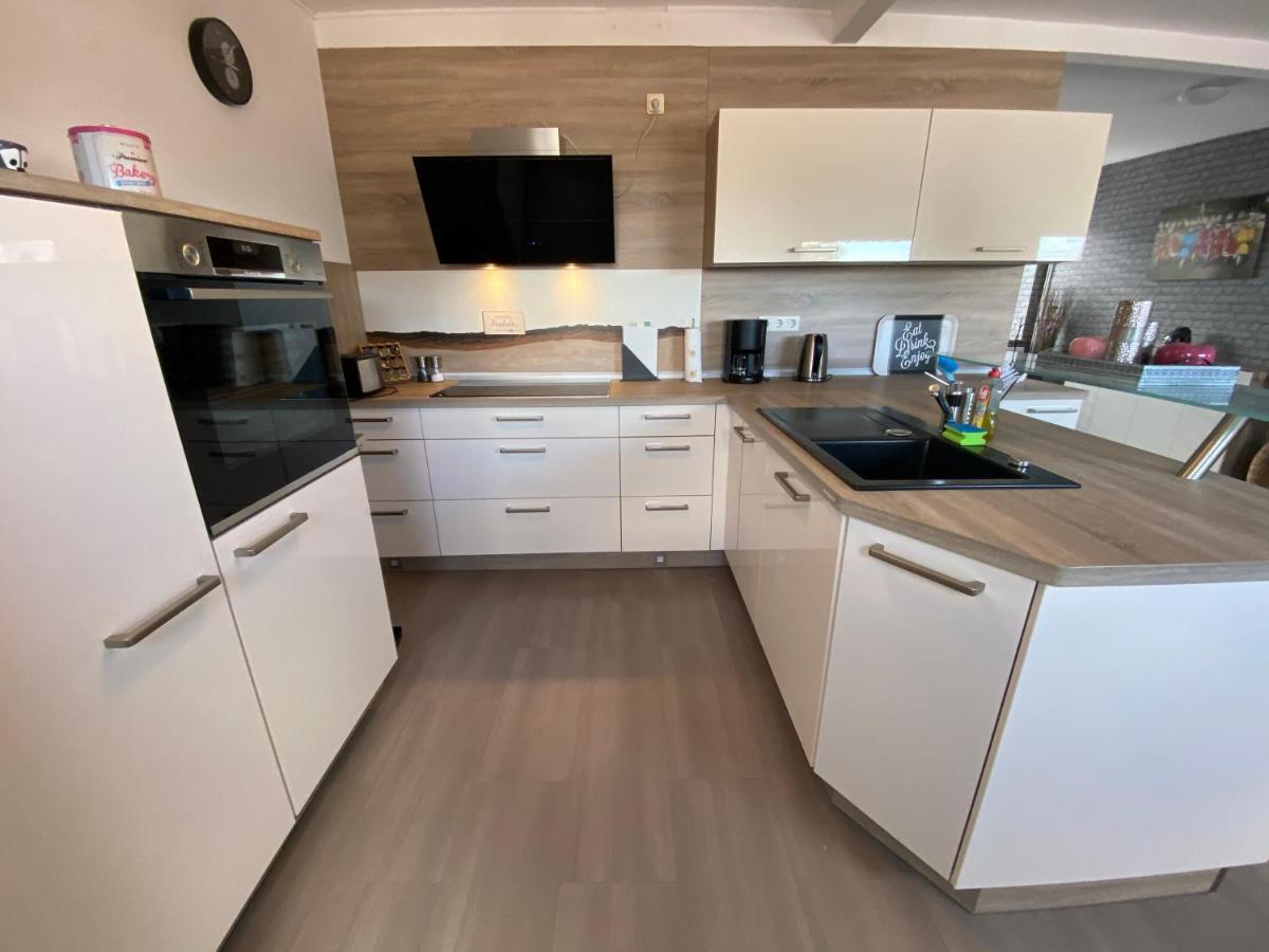 Ferienwohnung Bei Schwarzkopf Nordenham Esterno foto
