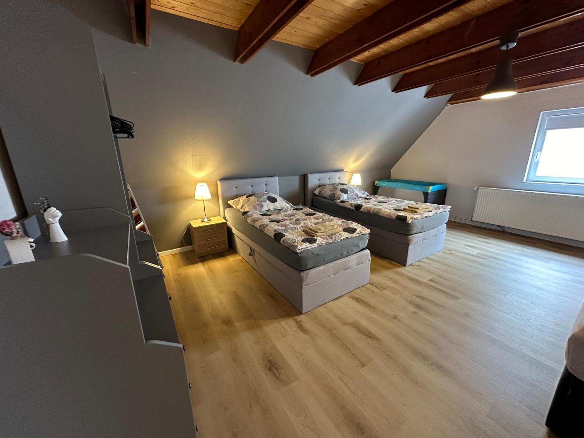 Ferienwohnung Bei Schwarzkopf Nordenham Esterno foto