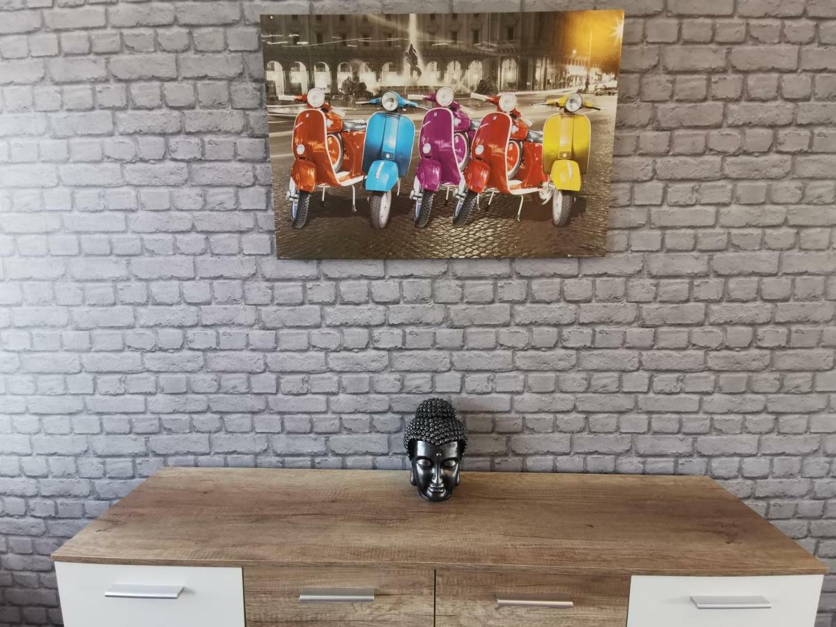Ferienwohnung Bei Schwarzkopf Nordenham Esterno foto