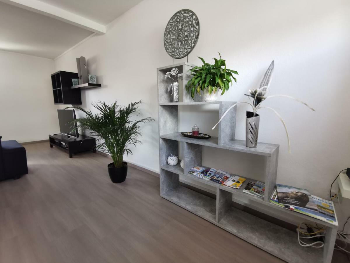 Ferienwohnung Bei Schwarzkopf Nordenham Esterno foto